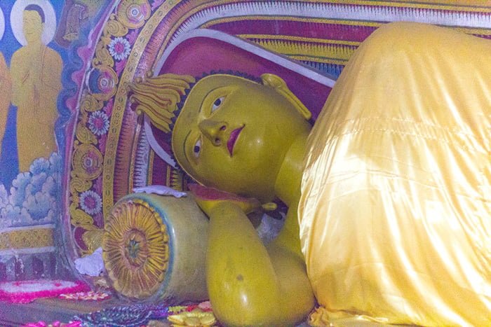 femme-voyage-famille-Asie