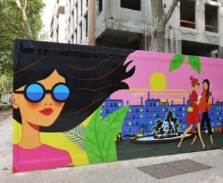 L'artiste illustre une palissade de chantier à Lyon