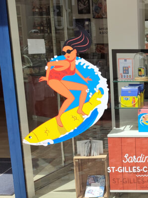 display design of sardines cans